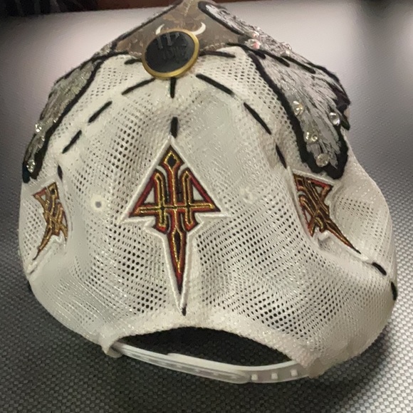 Used - Picture 5 of 7